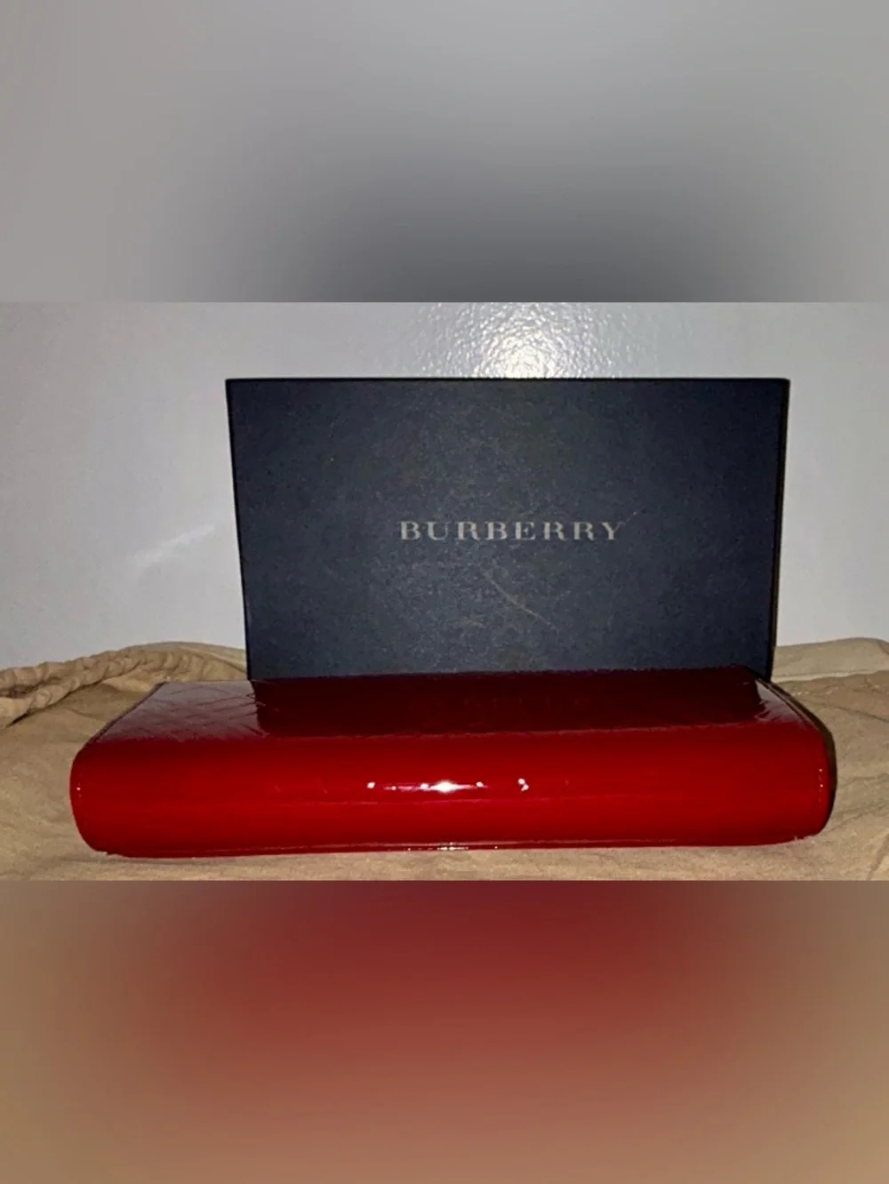 Burberry Red Patent Leather Continental Wallet with KISS Lock and Box - Picture 4 of 9